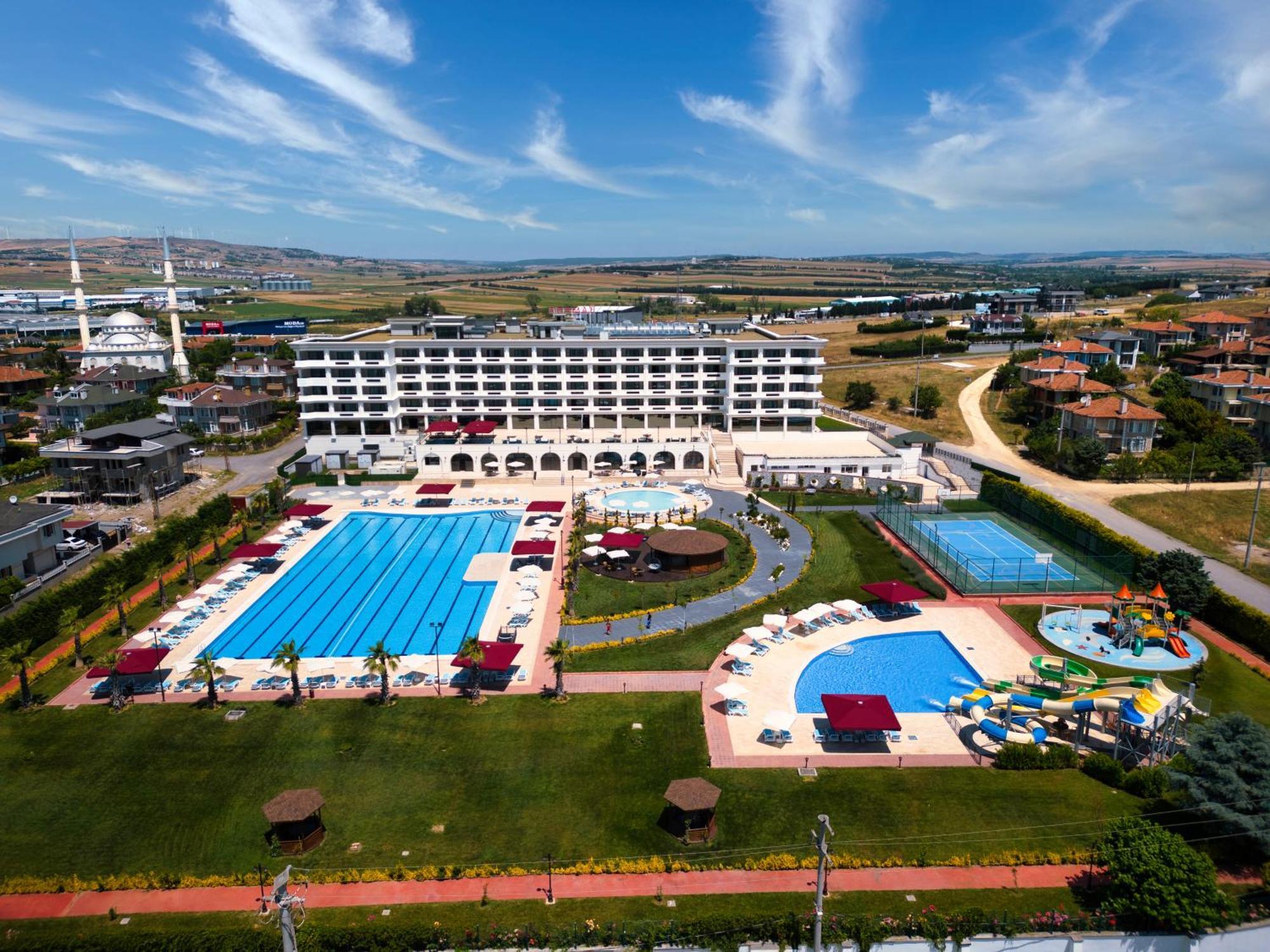 Hotel Ramada Plaza By Wyndham Silivri Esterno foto