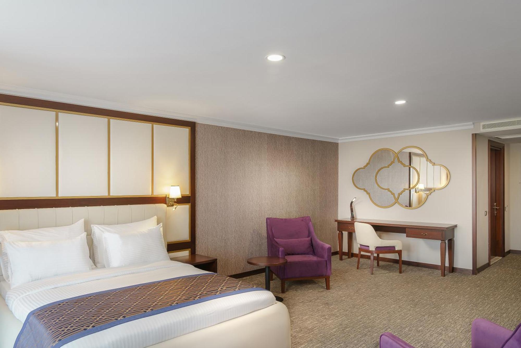 Hotel Ramada Plaza By Wyndham Silivri Esterno foto